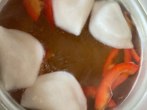 スープジャーレシピ♪水餃子とパプリカの和風スープ